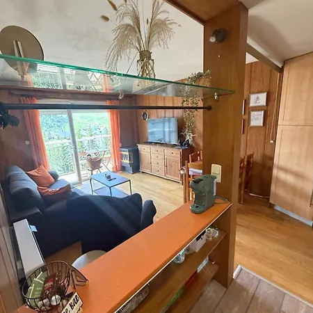 アパート Ibon De Bucuesa